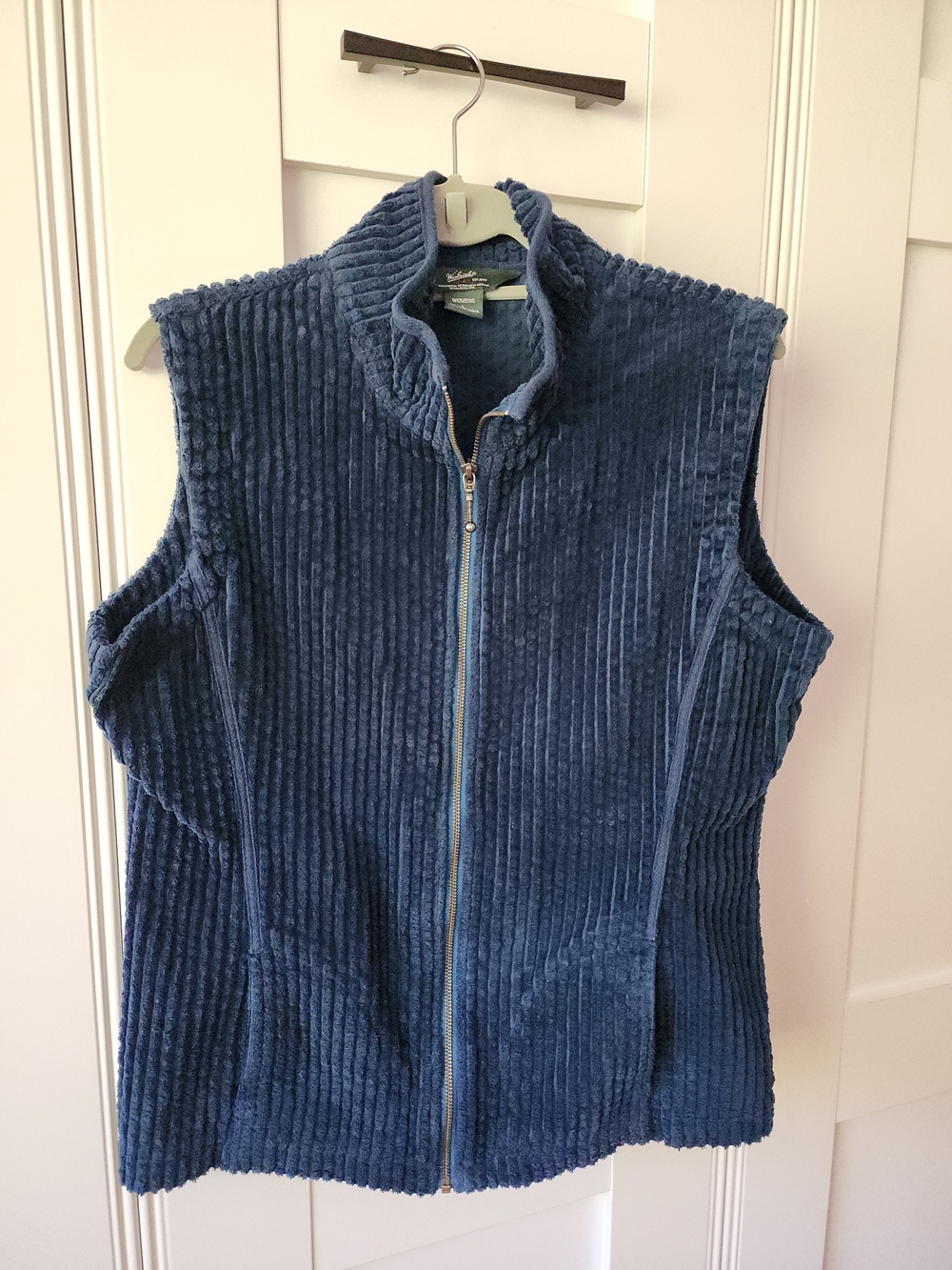 Woolrich Women's Navy Corded Zip Vest